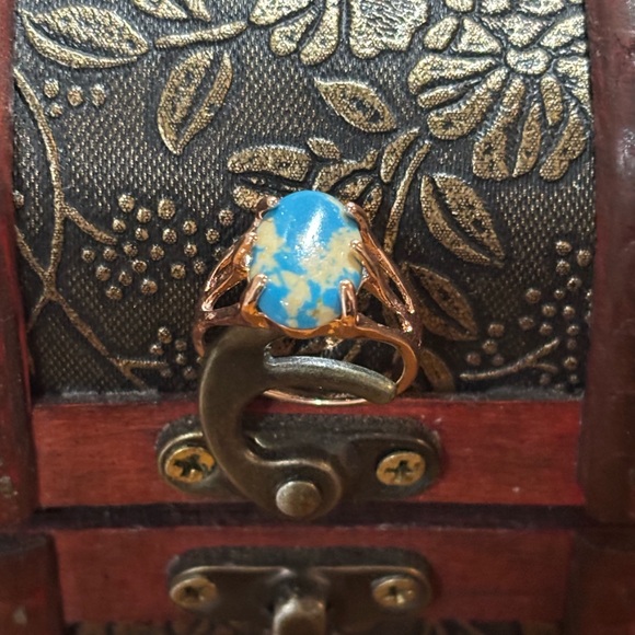 Unique Rings - Picture 5 of 10